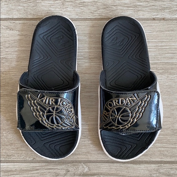 jordan slides black and gold